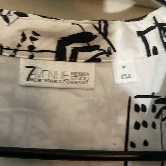 NY&CO ladies button up blouse - Picture 2 of 4